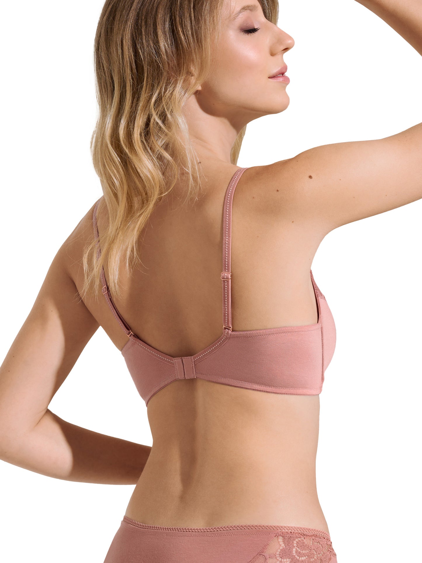 Soutien-gorge préformé plongeant sans armatures Nina Lisca