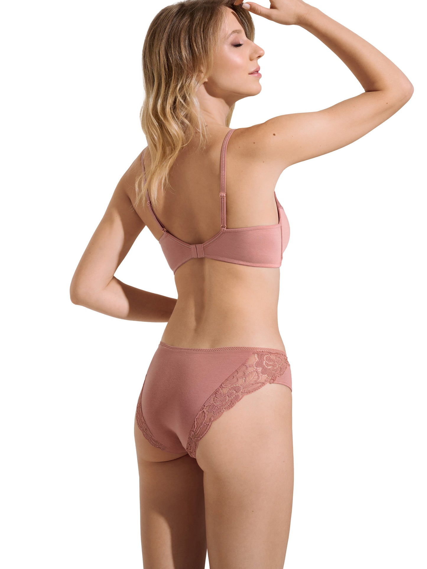 Soutien-gorge préformé plongeant sans armatures Nina Lisca