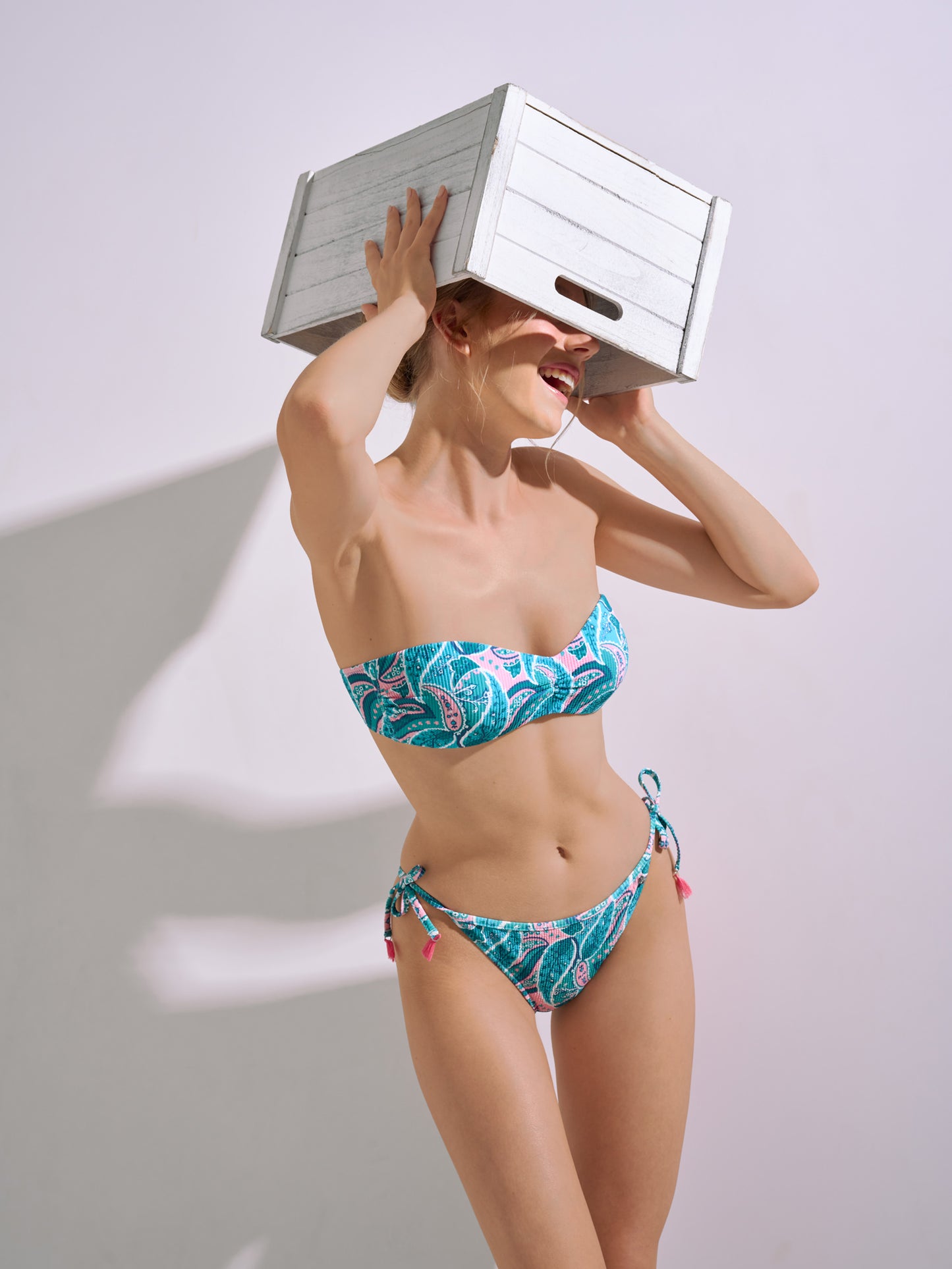 Haut maillot de bain bandeau préformé sans armatures Kavala Lisca Cheek