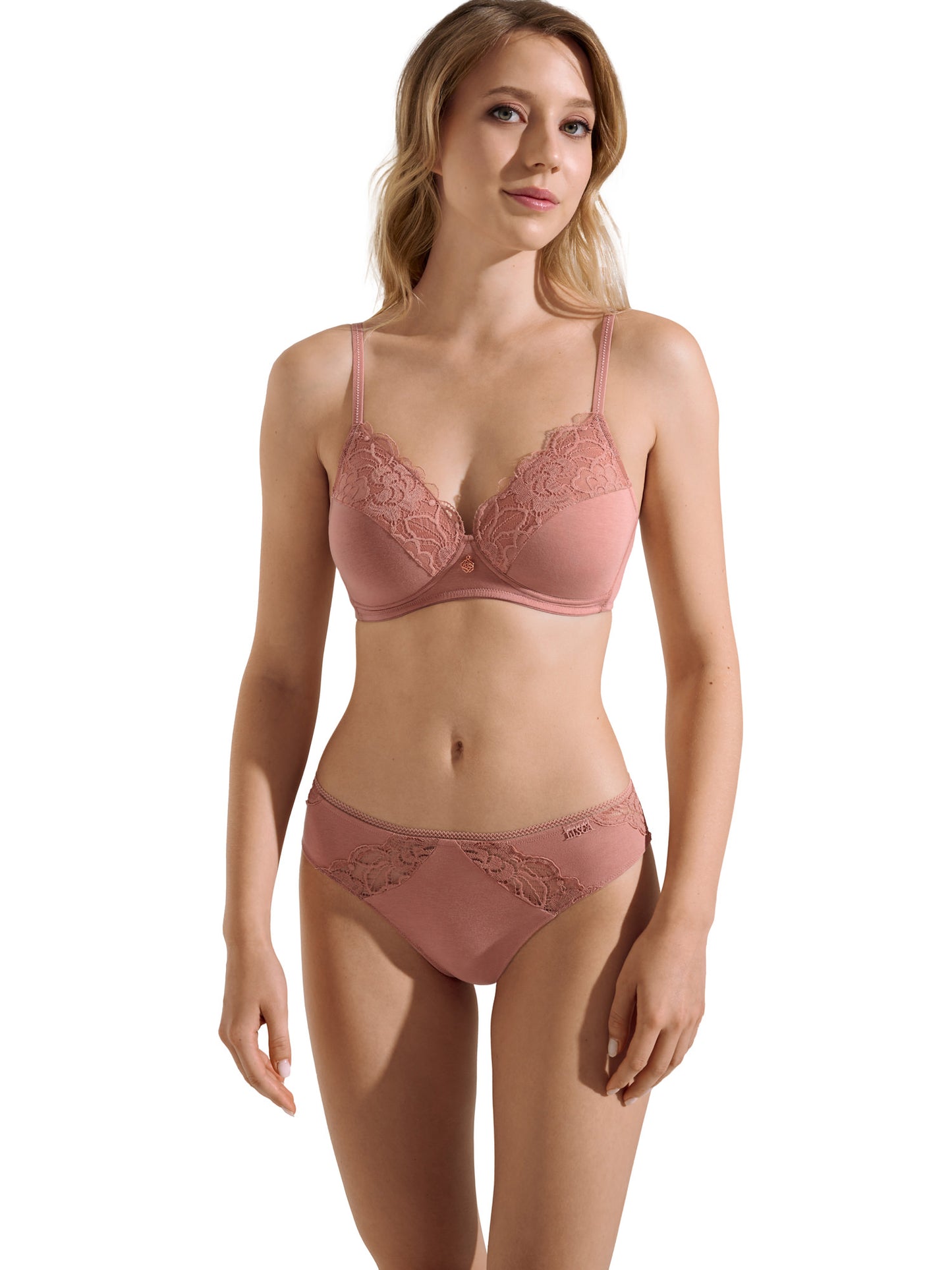 Soutien-gorge préformé plongeant sans armatures Nina Lisca