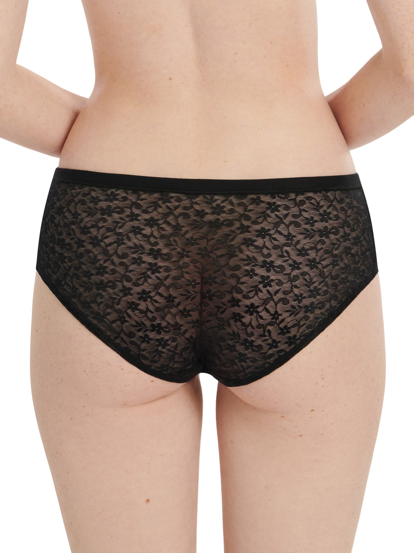 Shorty Smooth Lisca Cheek