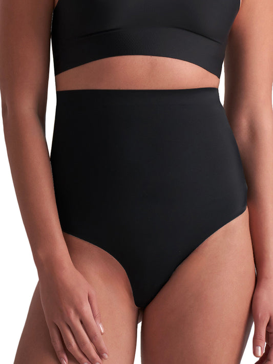 String taille ultra haute invisible Bye Bra
